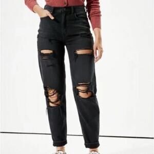 American Eagle Outfitters Black Distressed Relaxed Mom Jeans Size 2